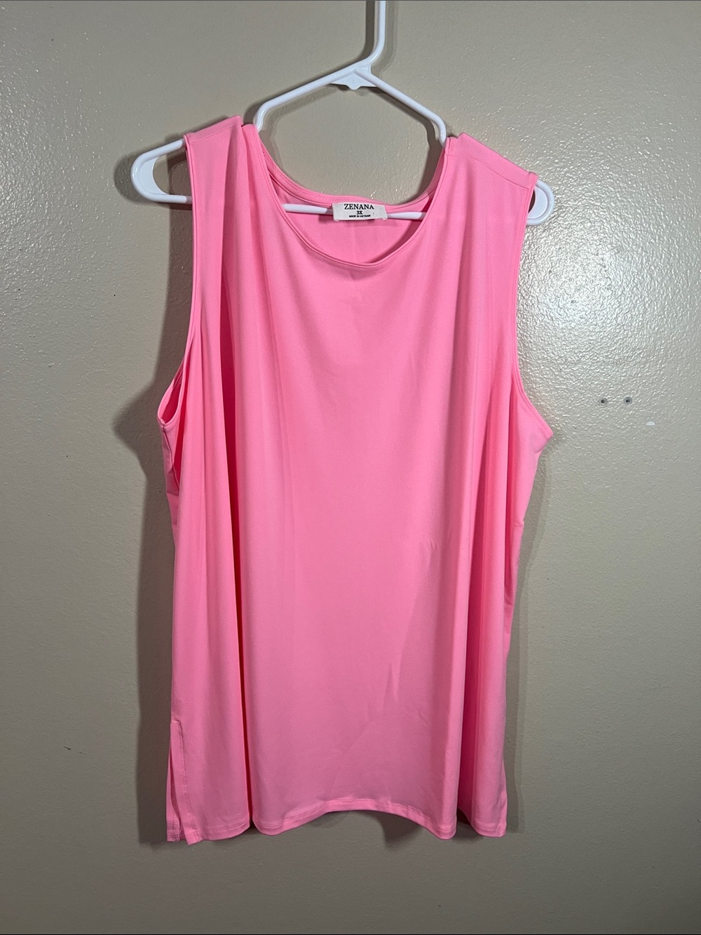 Zenana Outfitters Light Pink Sleeveless Crew Neck Tank